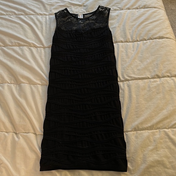 Black dress - Picture 1 of 1